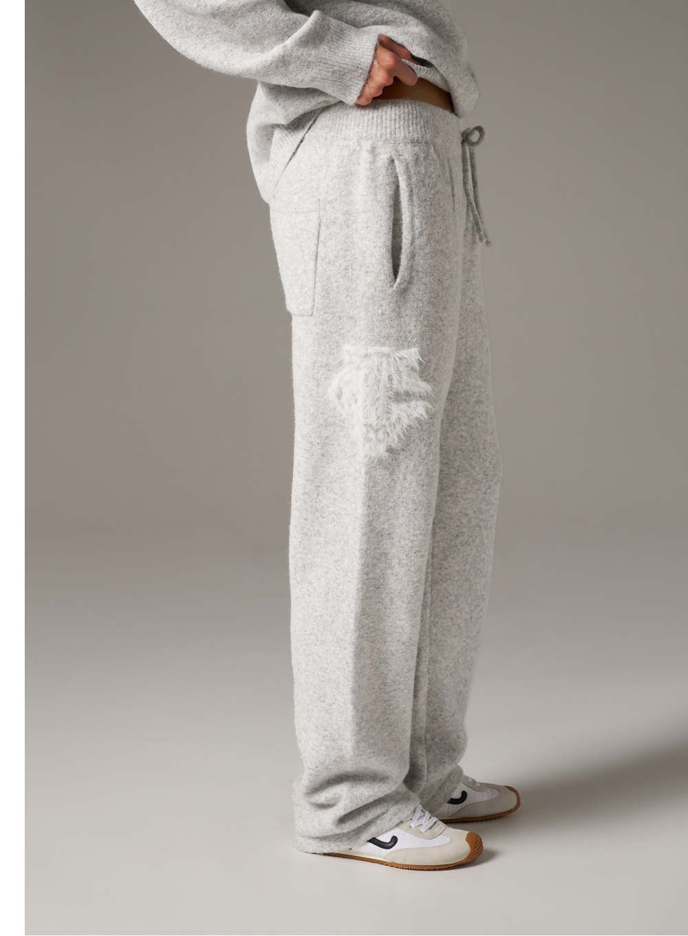 MONOGRAM FLUFFY KNIT JOGGERS