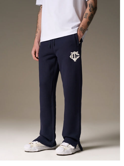 HEAVYWEIGHT MONOGRAM APPLIQUE EMBLEM JOGGERS