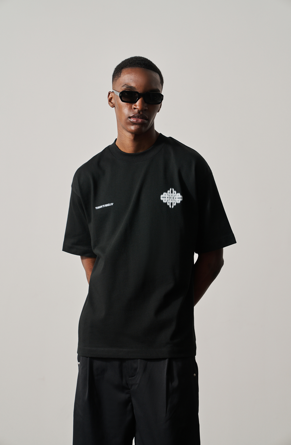 MOTION BLURRED EMBLEM T-SHIRT