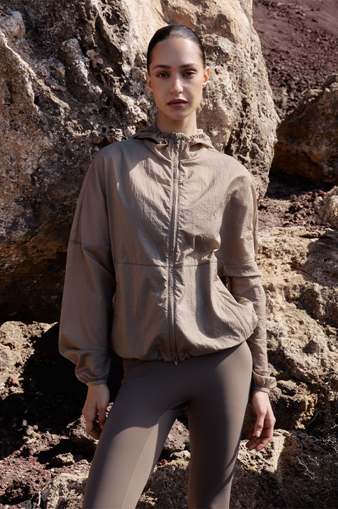 TRANSPARENT WINDBREAKER