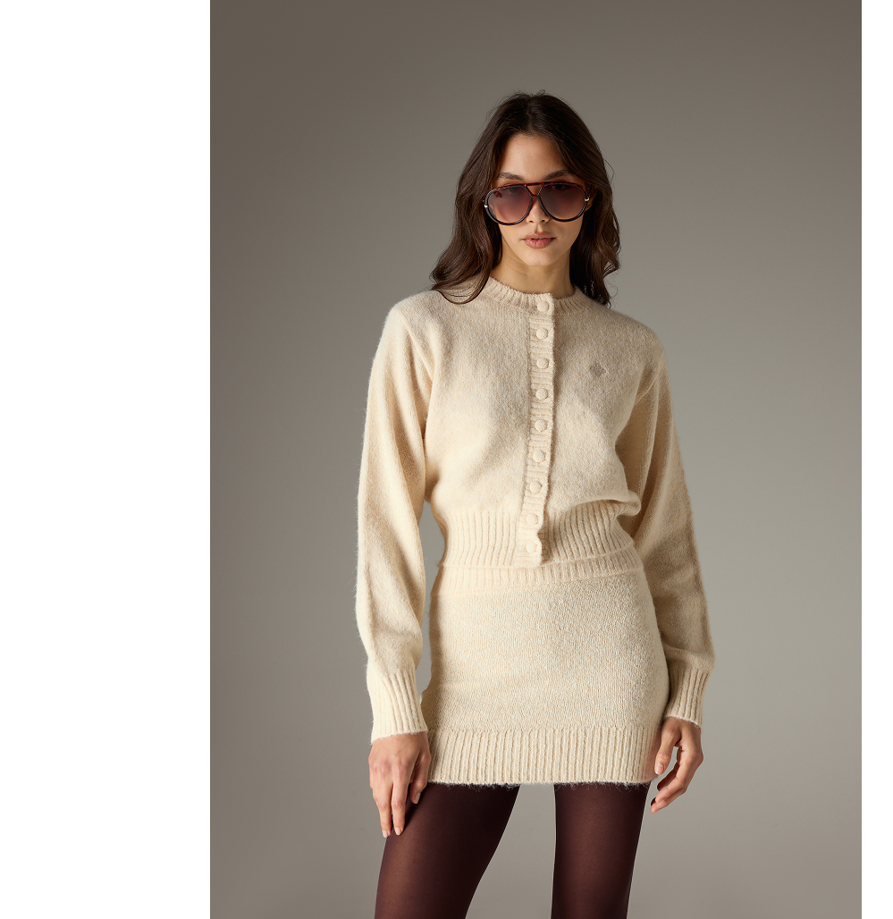 EMBLEM EMBROIDERED KNIT CROP CARDIGAN