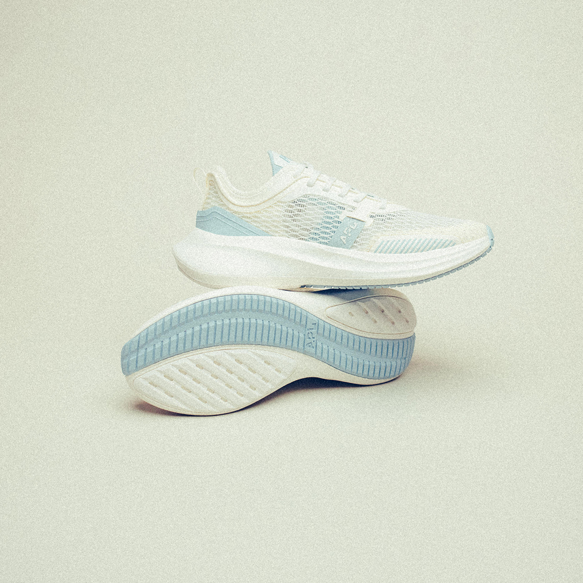 Euphoria in Ivory / Powder Blue