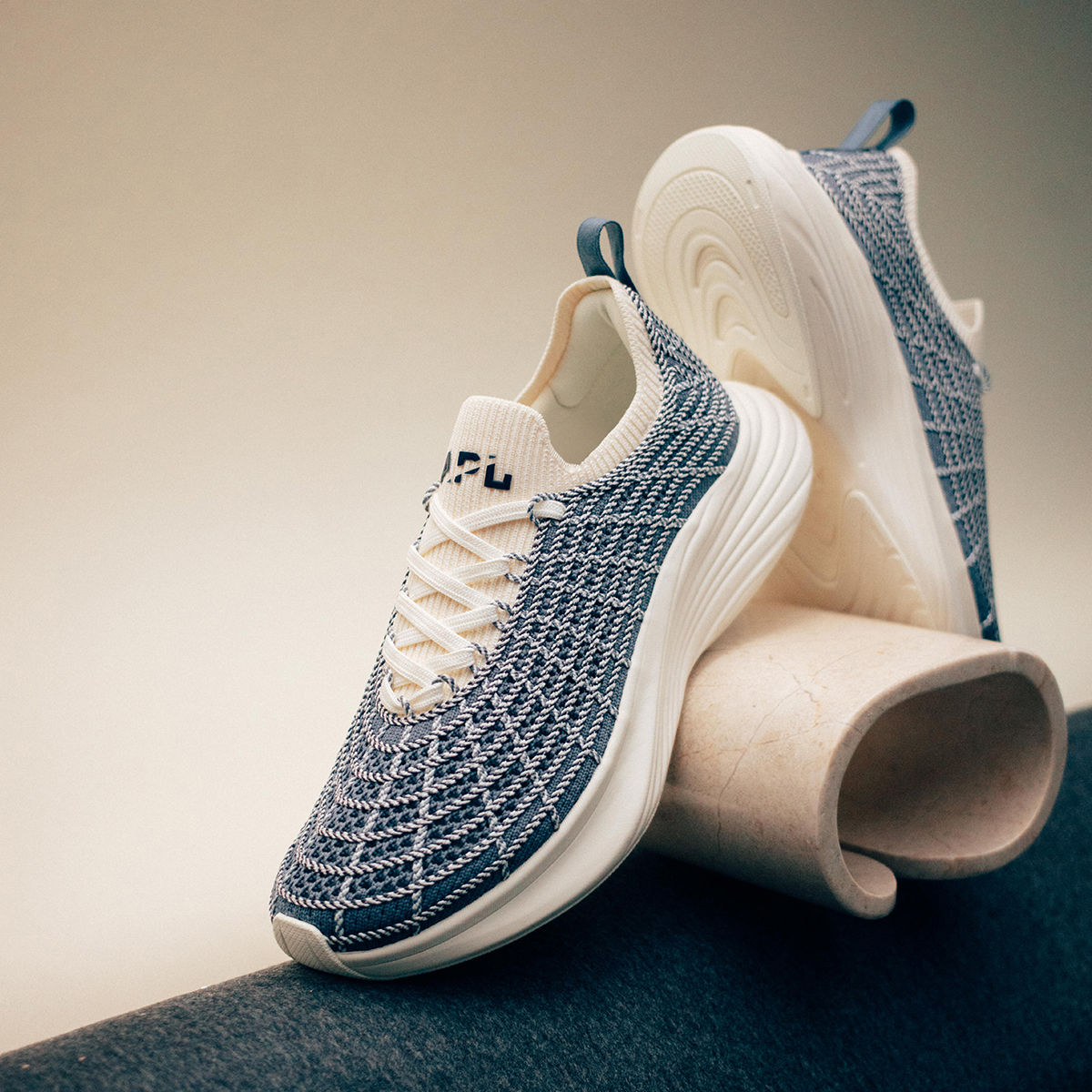 TechLoom Zipline in Slate / Navy / Pristine