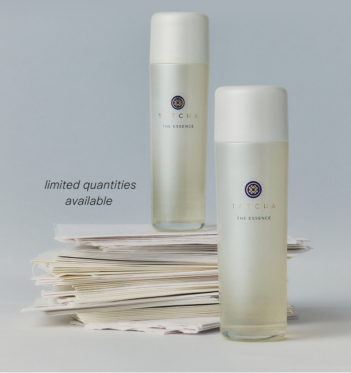 An image that shows the scale of a Tatcha full size formula versus a gratitude size formula