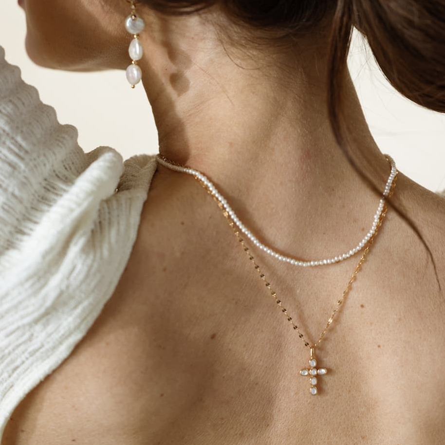 Bridal jewelry, layered pearl necklaces and earrings