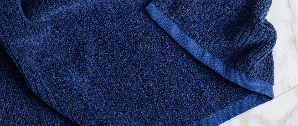 Modern ocean hues Luxome