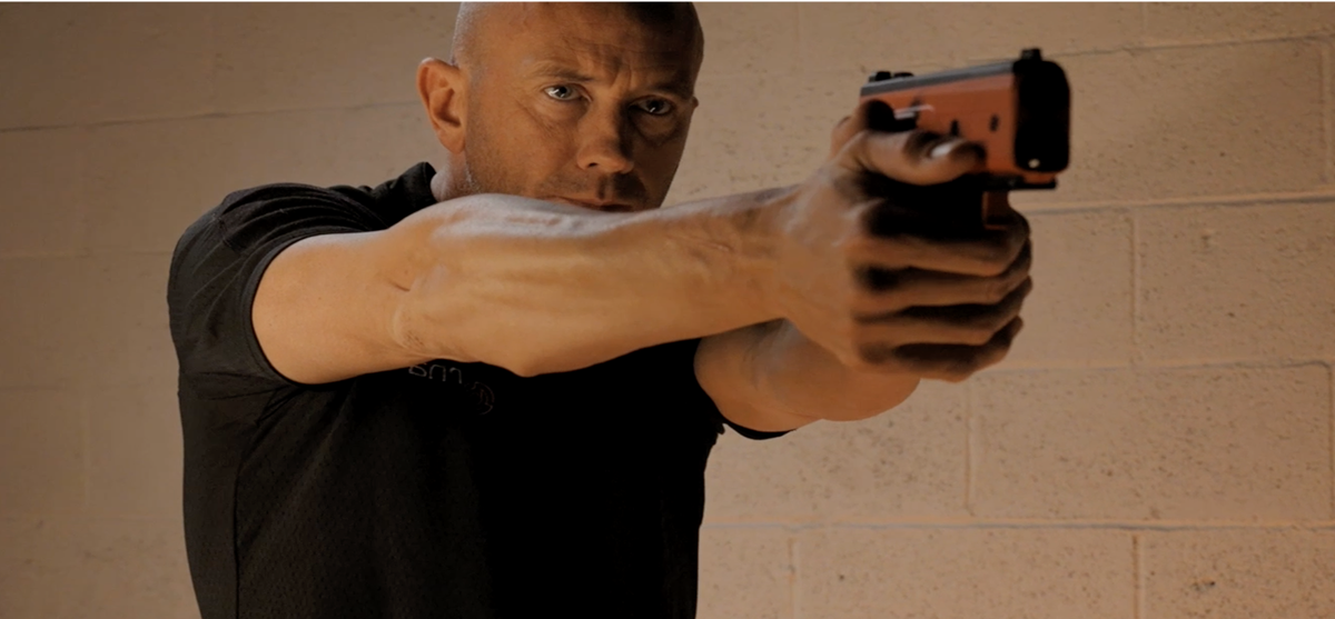 guy using Byrna launcher