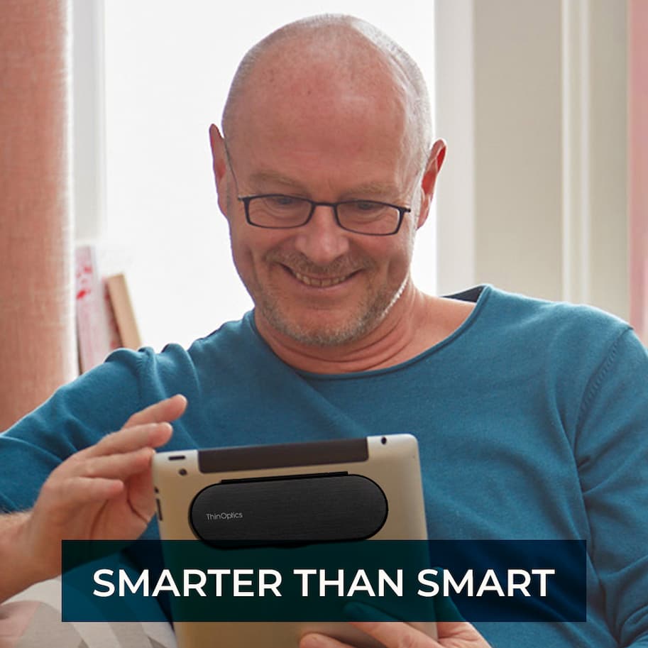 Brooklyn Reading Glasses + Milano Case