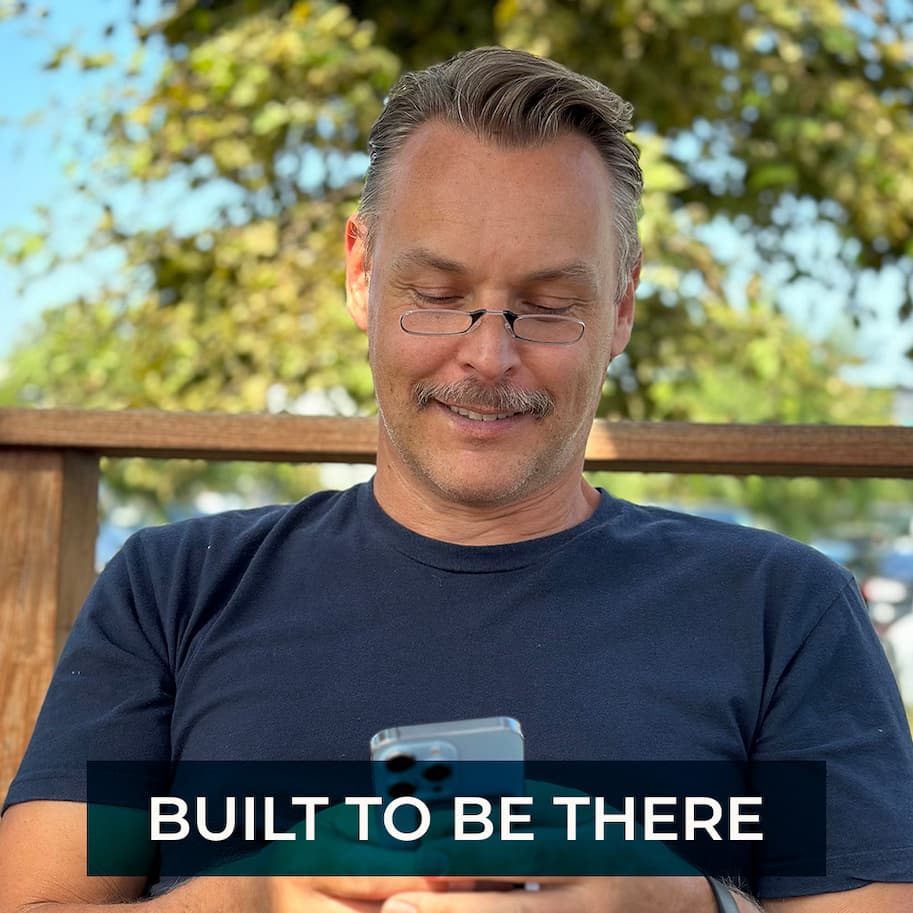 Readers + Silver Universal Pod