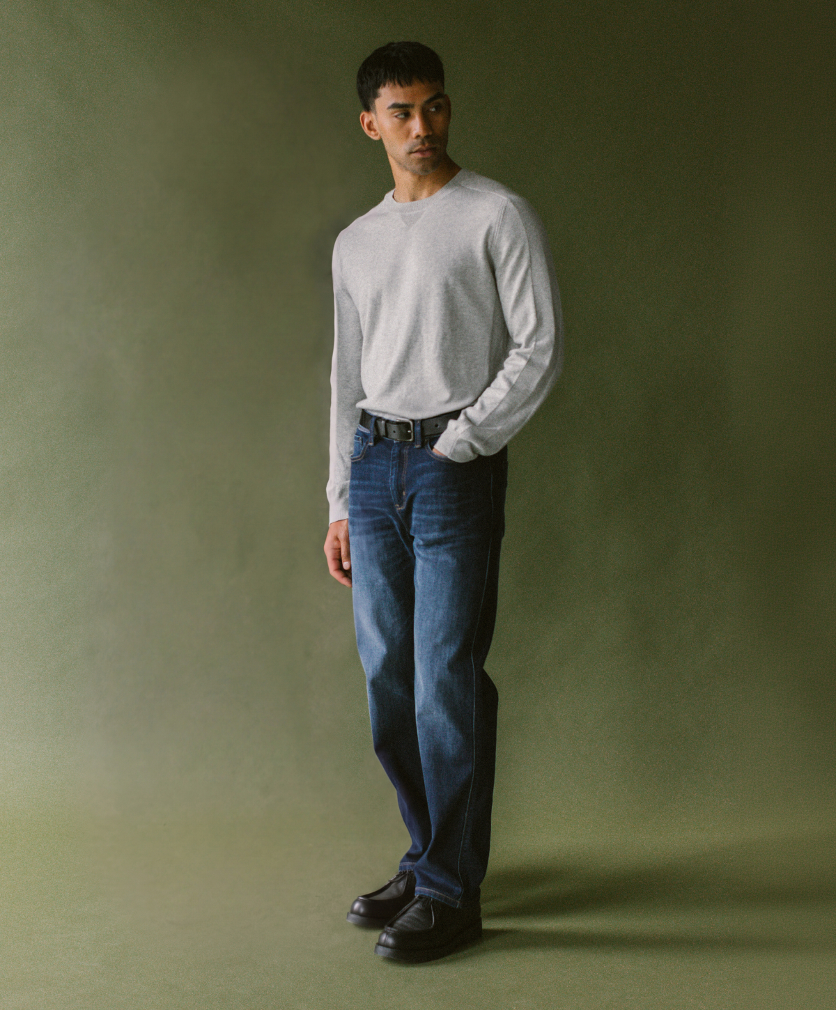 Made with natural fibres, this blend of cotton and extra-fine merino wool combine lightweight warmth and exceptional softness