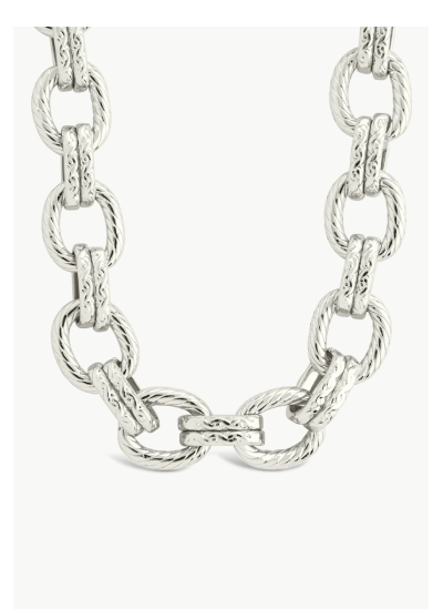 Kamora Textured Chain Link Necklace
