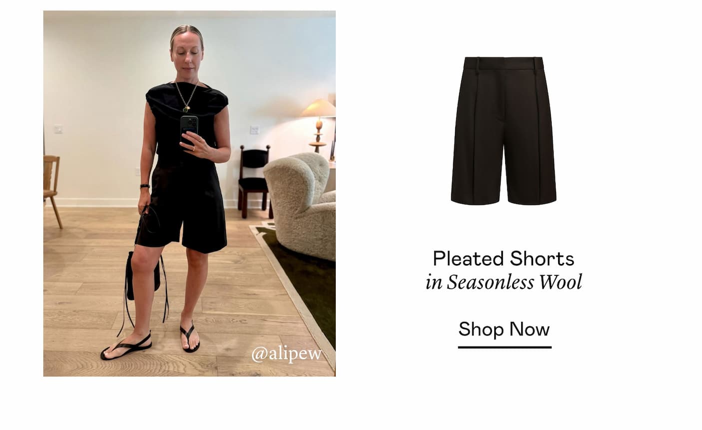 Pleated Shorts in Seasonless Wool Pleated Shorts in Seasonless Wool