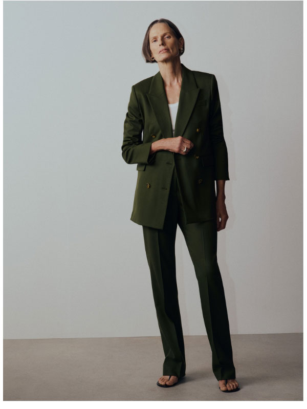 Double-Breasted Blazer in Seasonless Wool