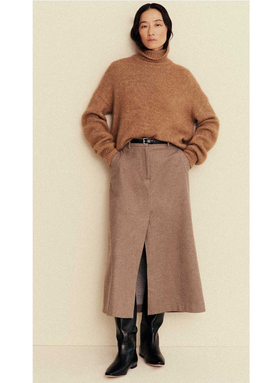 The Tailored Skirt in Oat The Tailored Skirt in Oat