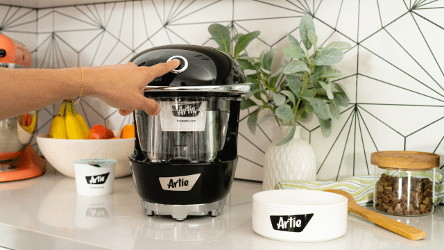 Your Dog Deserves This: Freshly Cooked Meals at the Push of a Button
