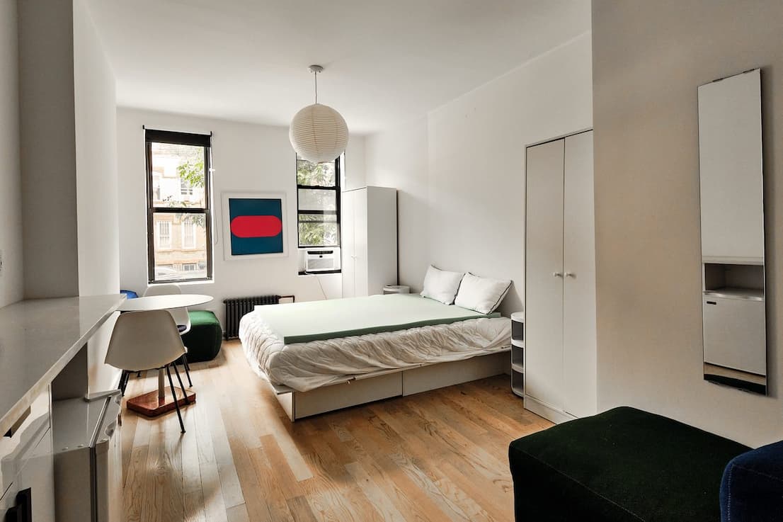 Queens Amazing Room