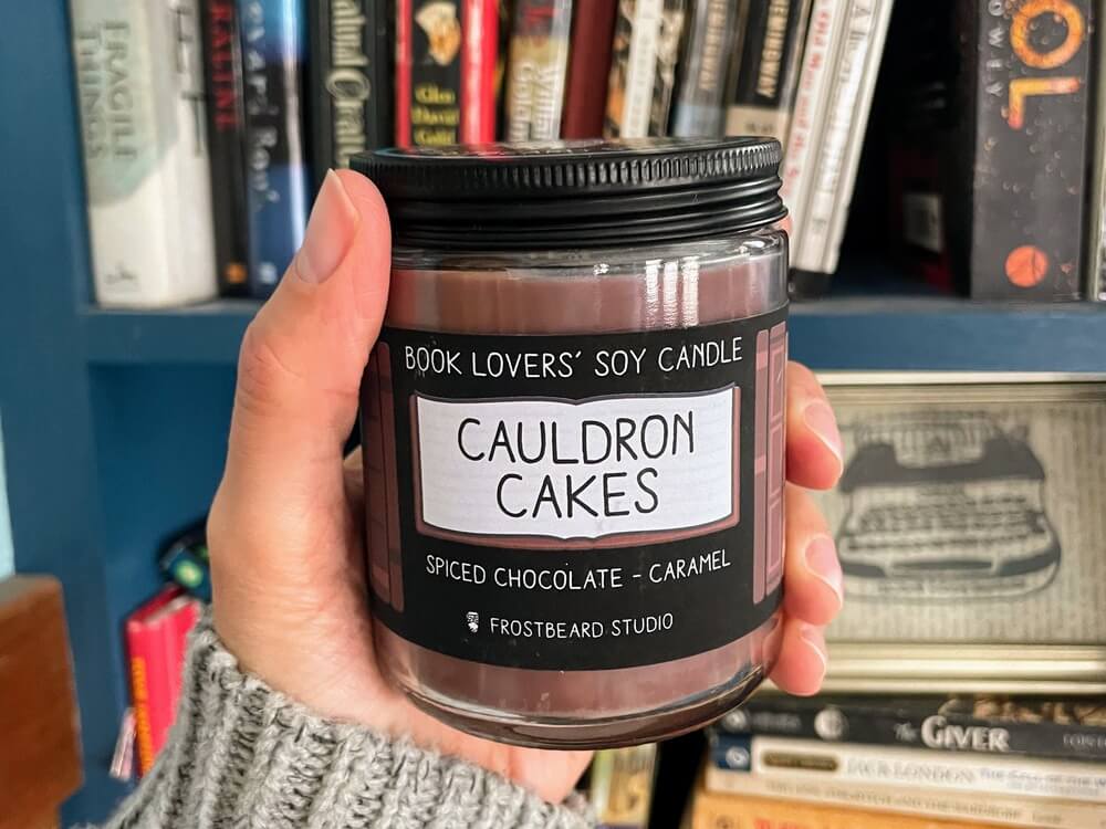 Cauldron Cakes candle