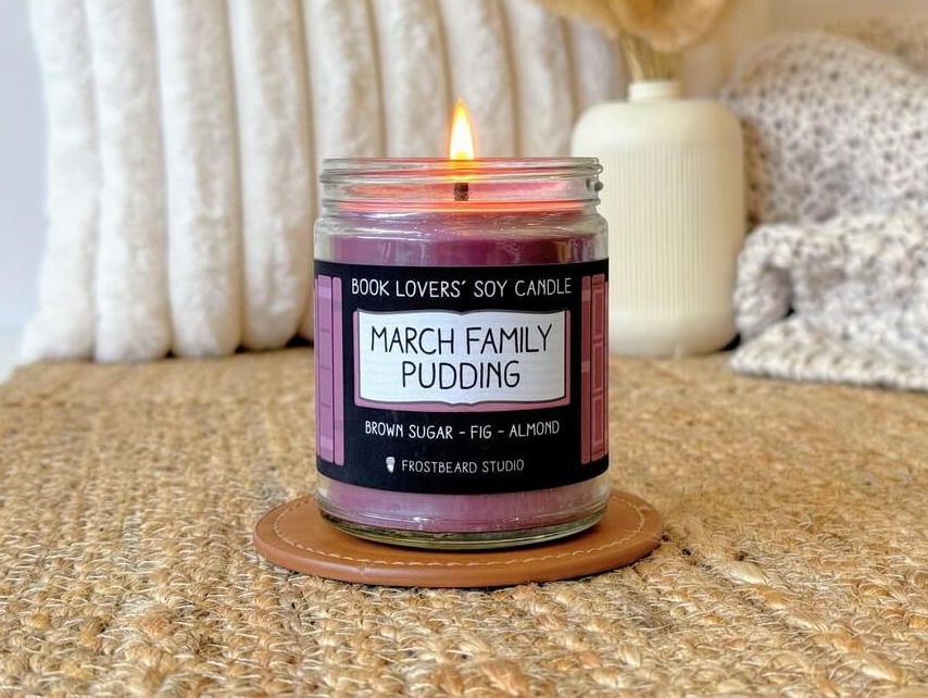 March Family Pudding soy candle
