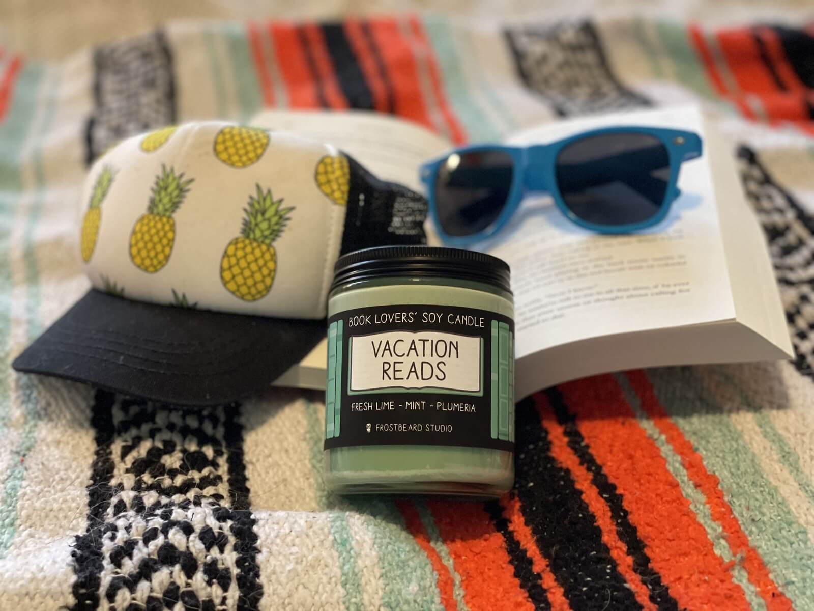 Vacation Reads candle