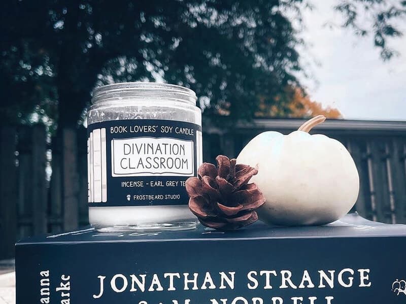 Divination Classroom candle