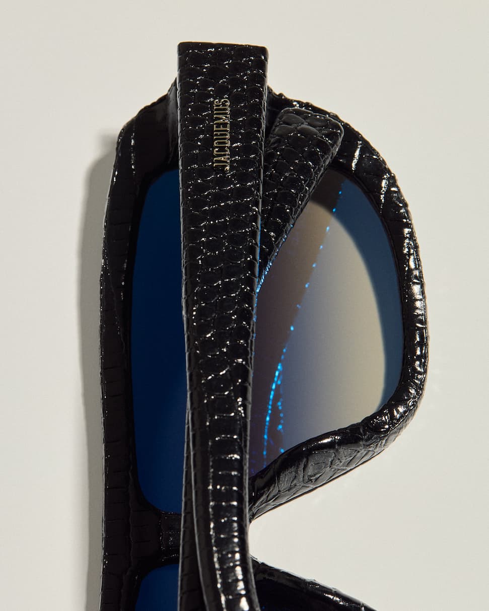 masco lizard detail