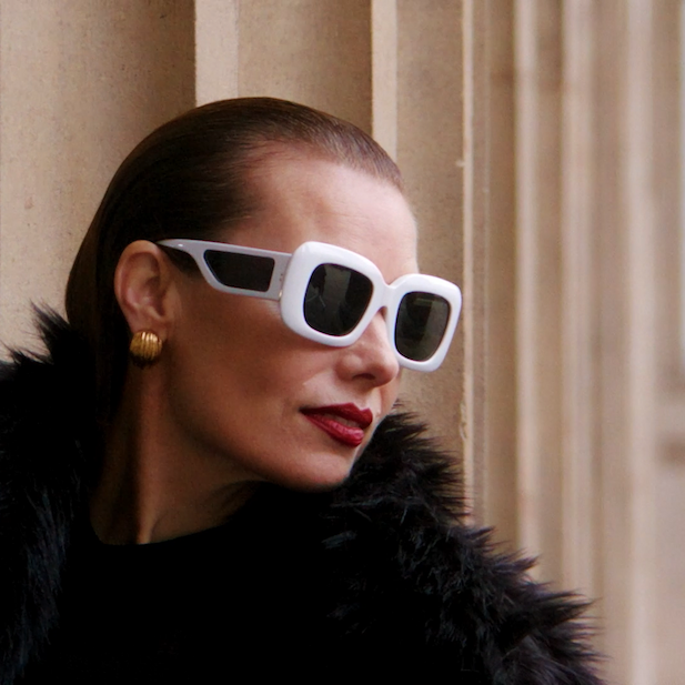 Emmy sunglasses in the british museum