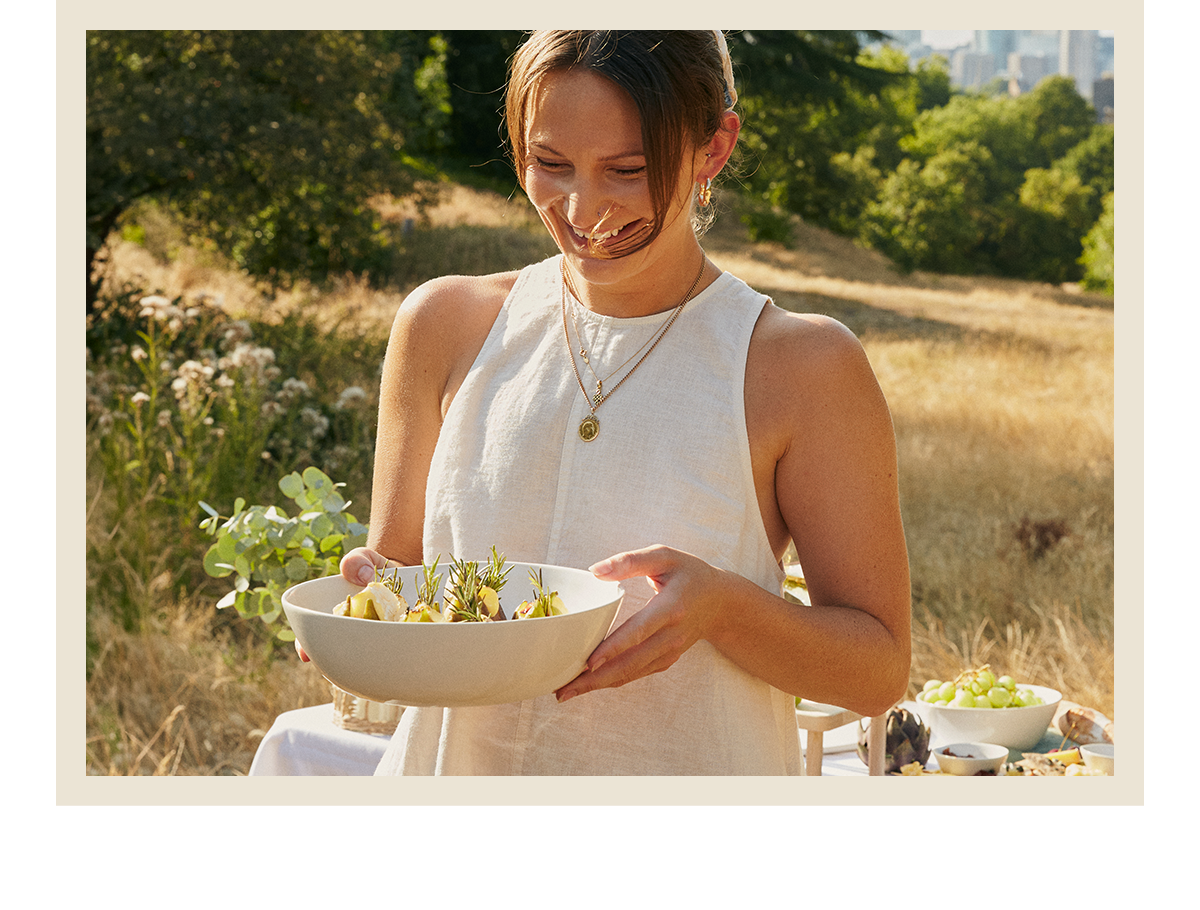 A summer wine tasting picnic with Jade Winslade (@jadeateit) in London, UK.