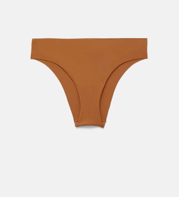 Amber Cheeky Hipster