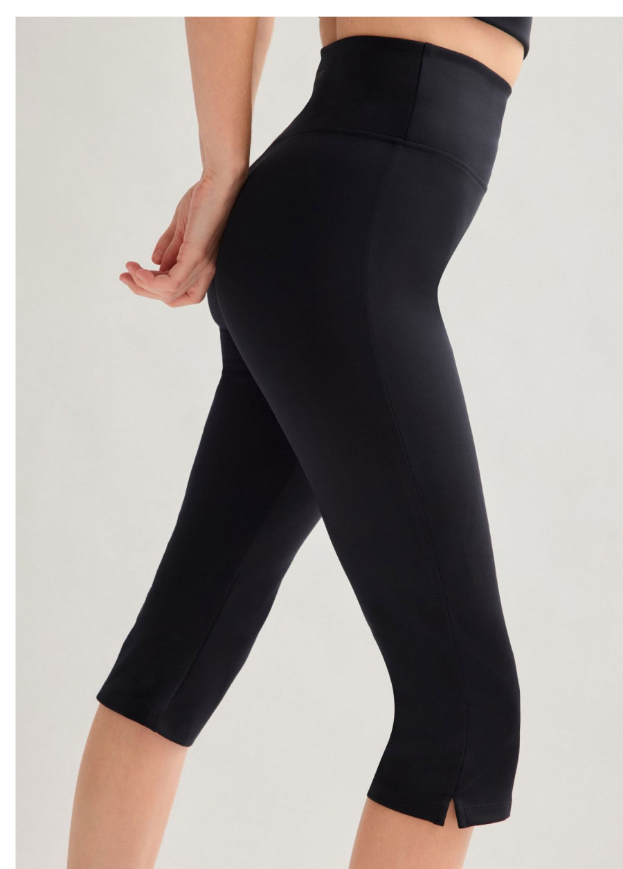 Luxe High-Rise Capri Legging