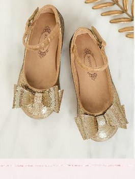 Miriam Flat in Gold