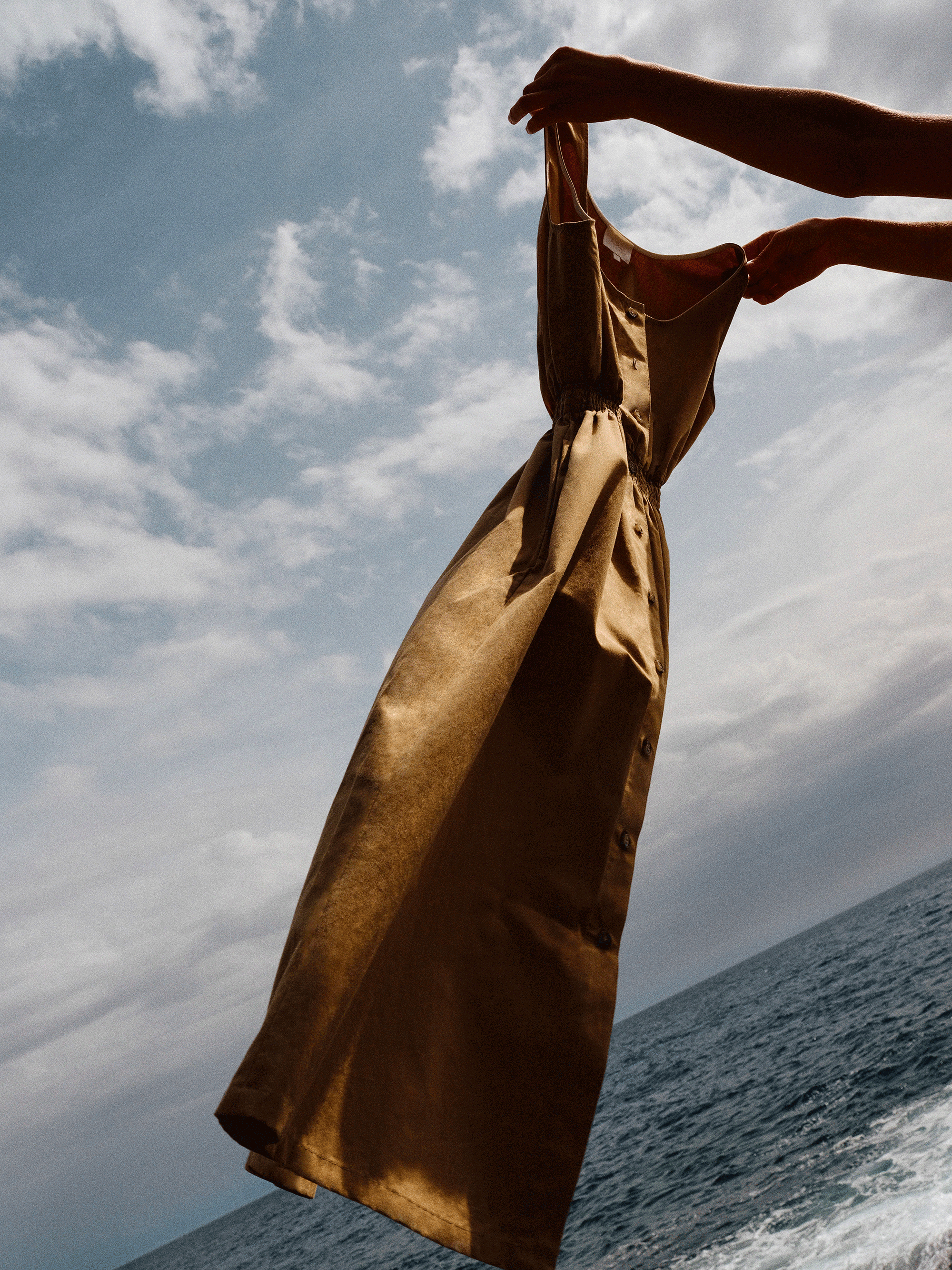 A.P.C.gif of light clothing in a summer setting