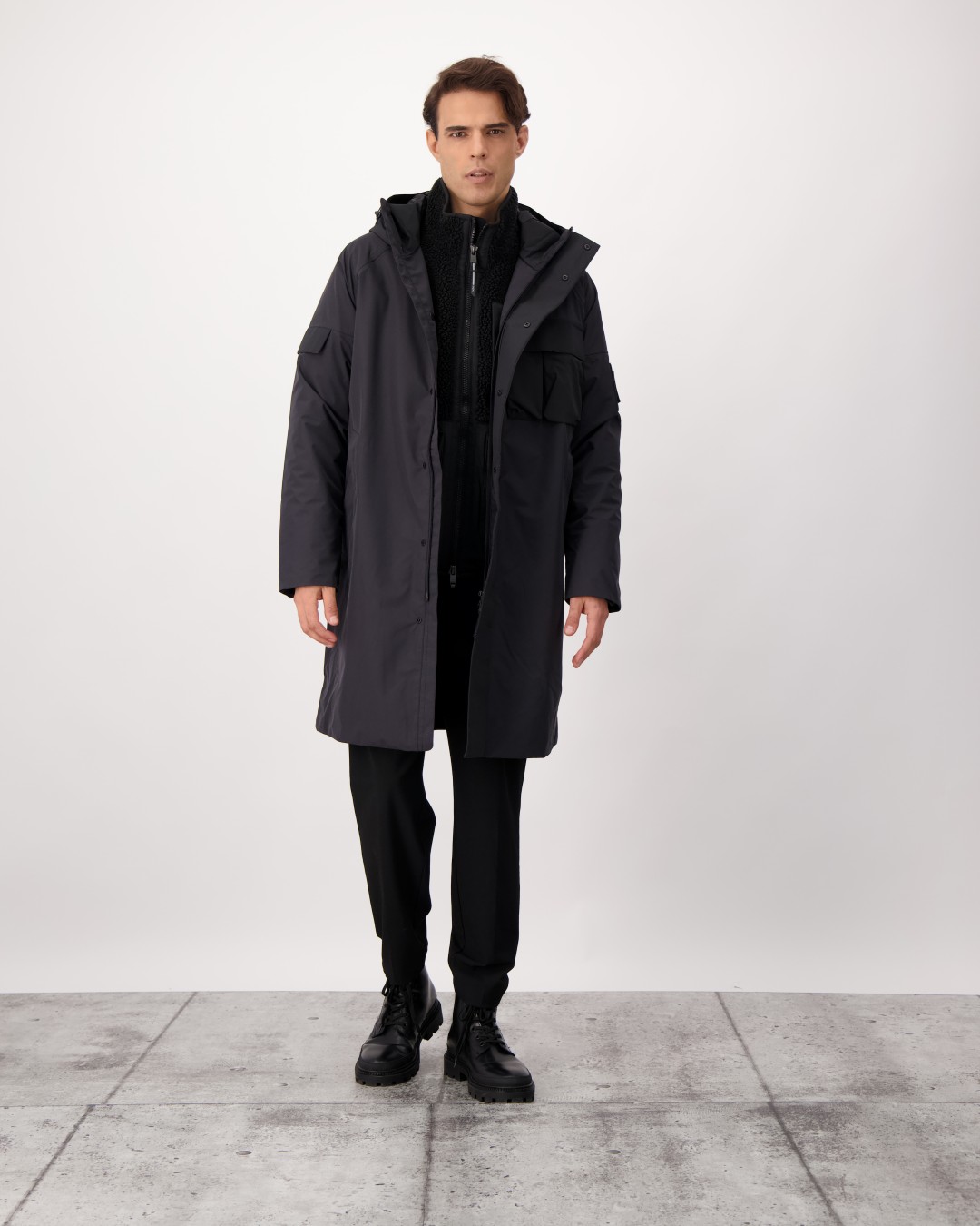 Nobis Wylder in Black.