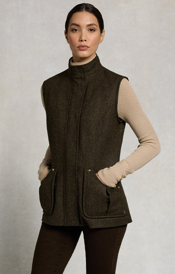 Country Classic Tweed Gilet (Dark Green Herringbone)
