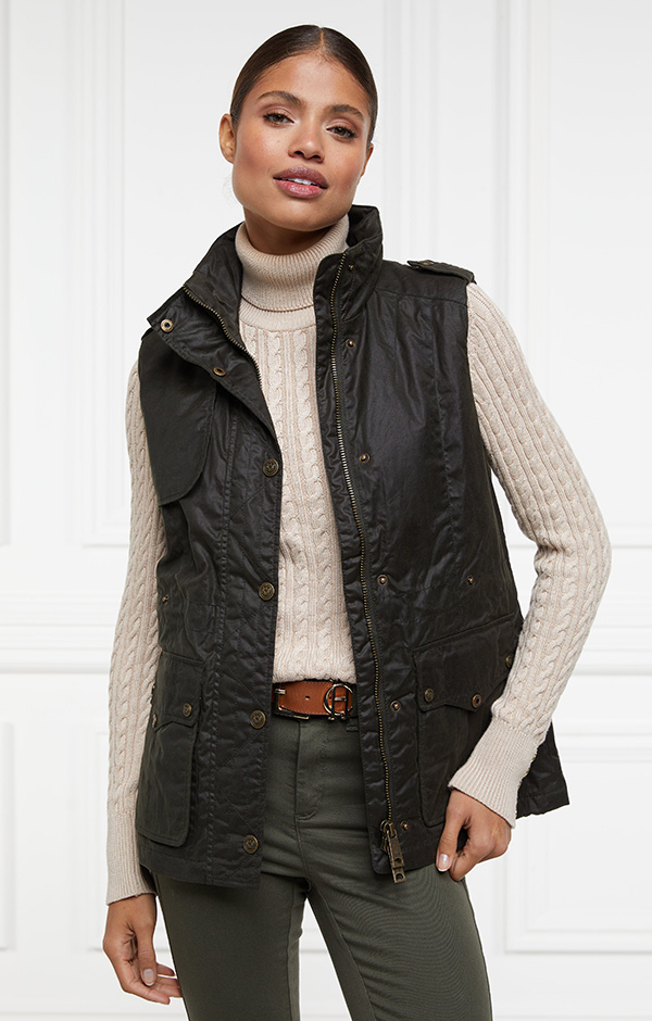 Alma Wax Gilet (Dark Olive)