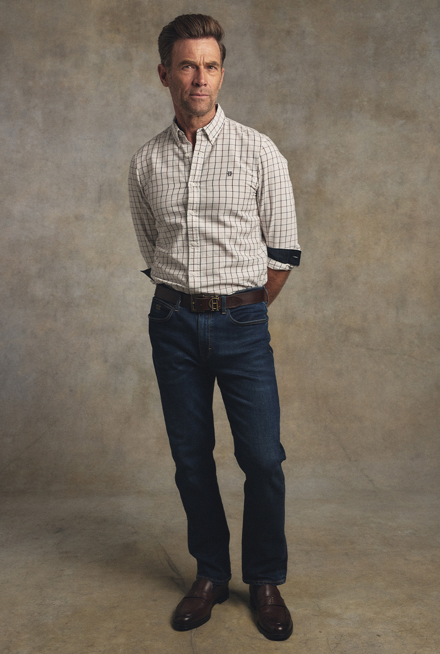 Classic Straight Jean (Washed Indigo)