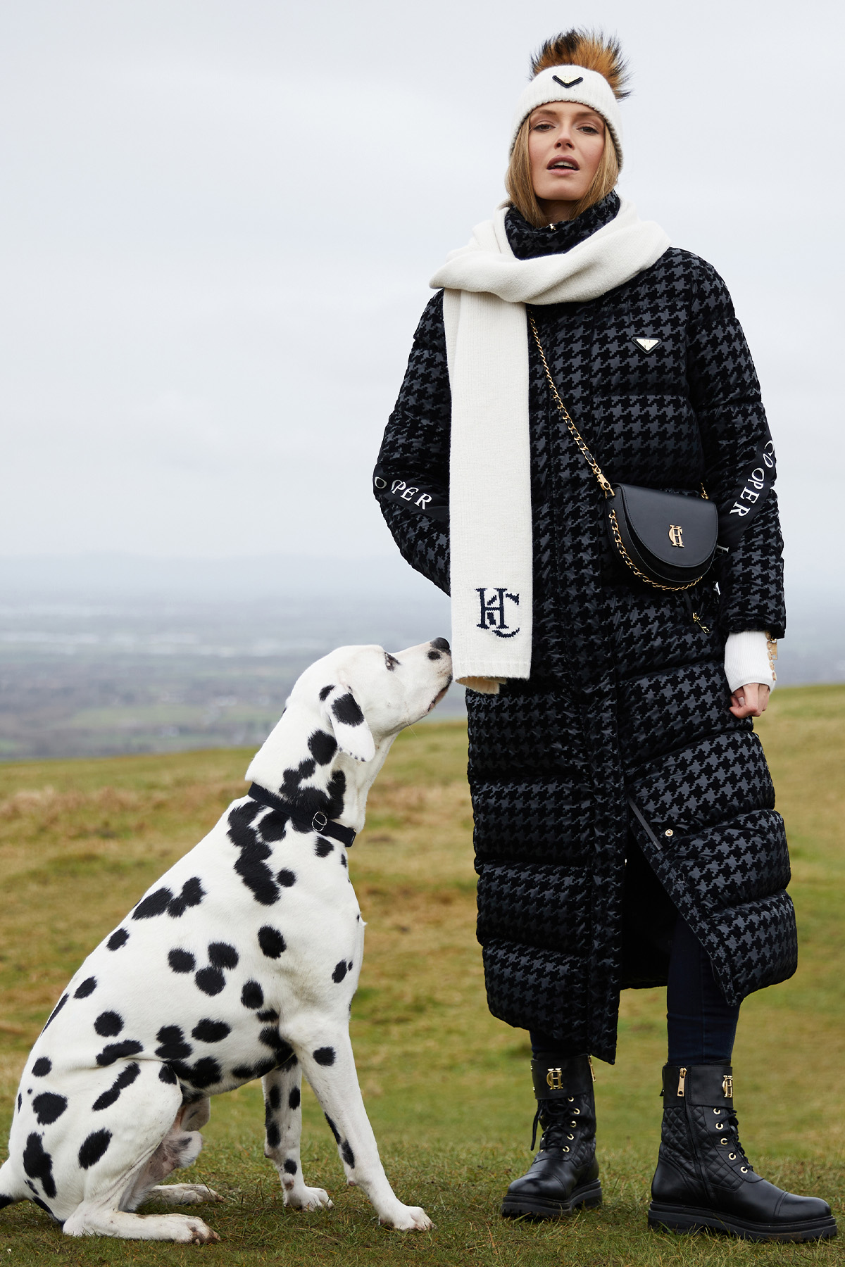 Camden Longline Coat (Mono Houndstooth)