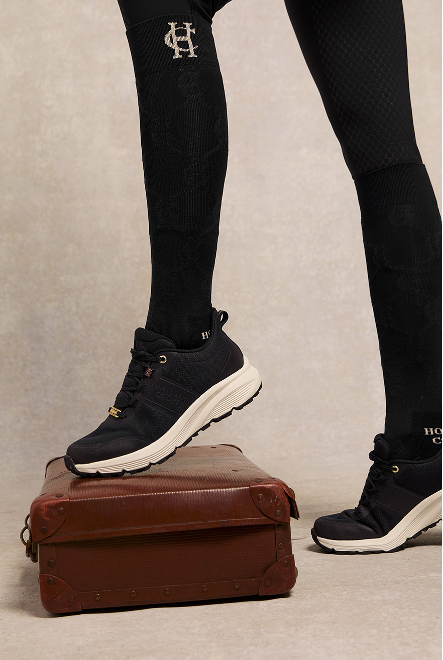 Burghley Waterproof Trainer (Black)