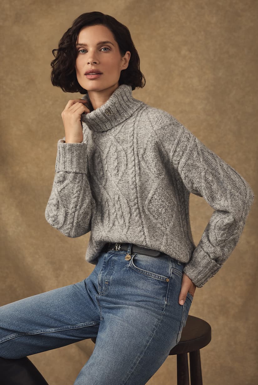 Noveli Roll Neck Knit (Light Grey)