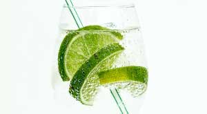 What’s the Difference Between Seltzer, Sparkling Water, Club Soda, and Tonic Water?