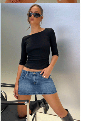 Cruiza Low Rise Micro Denim Short Mid Blue Wash