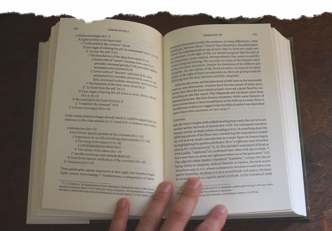 The Evangelical Biblical Theology Commentary (EBTC) series locates each biblical book within redemptive history and illuminates its unique theological contributions. All EBTC volumes feature informed exegetical treatment of the biblical book and thorough discussion of its most important theological themes in relation to the canon--all in a style that is useful and accessible to students of Scripture.