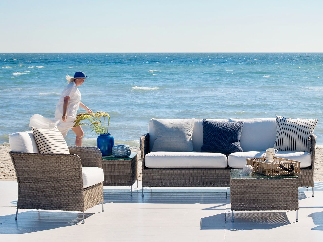 We're back up! Hauser Furniture