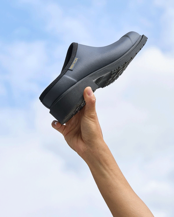 Billie clogs are back!