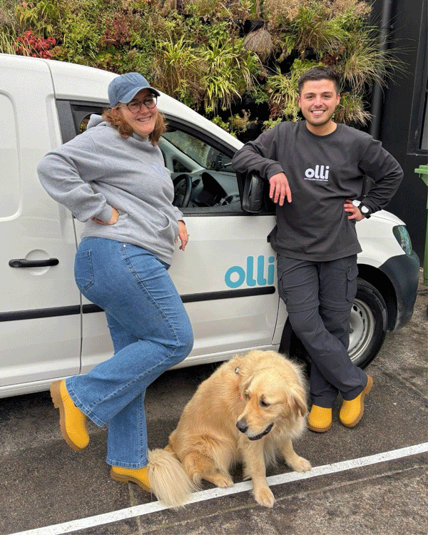 @walkswitholli wears Straw Oberon Boot