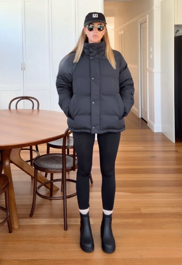 @in.byhannah wears Black Tully Boots
