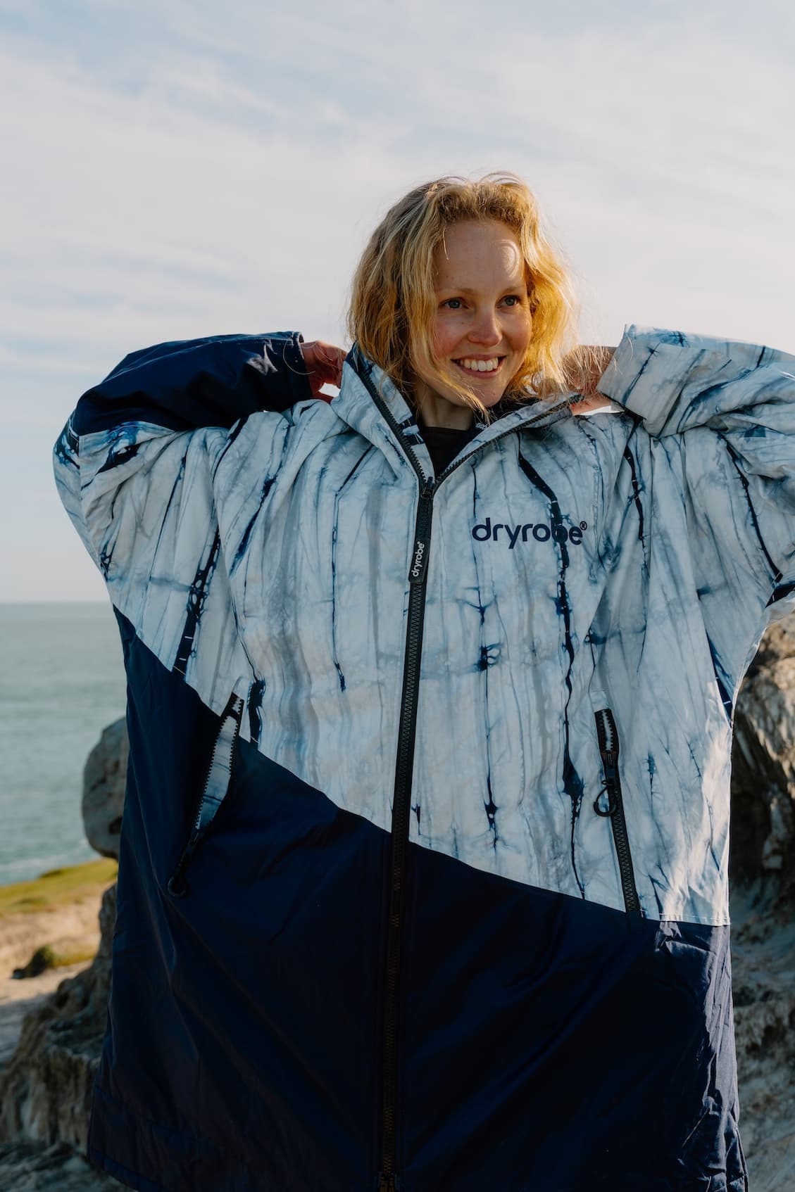Dryrobe® Advance in Batik Blue