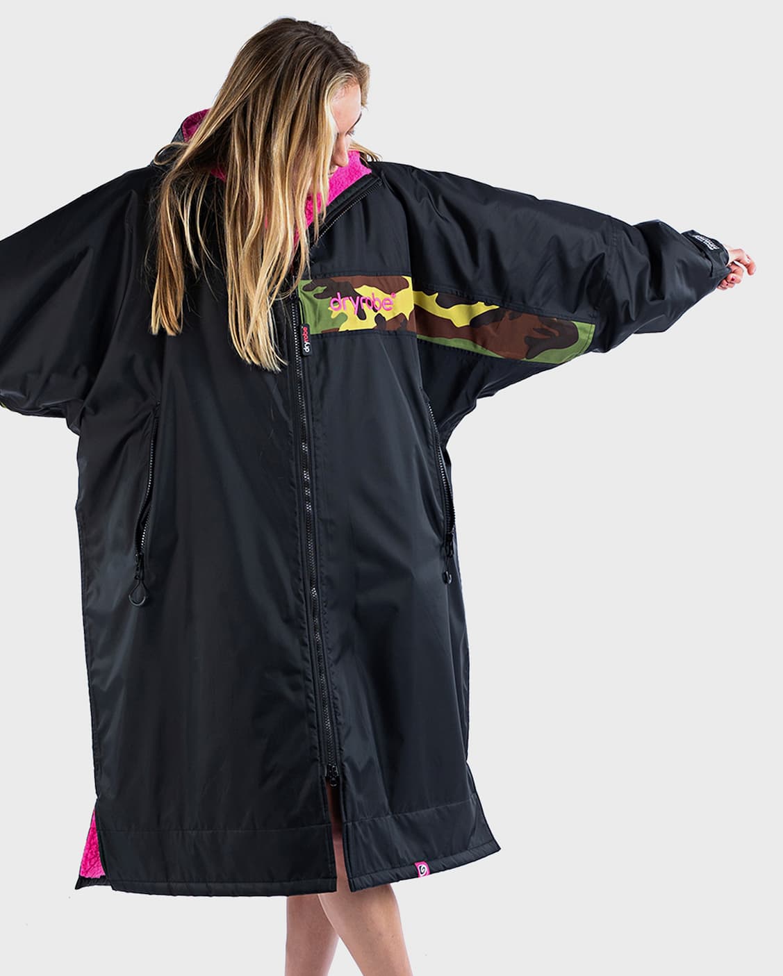 REWORK Dryrobe® Advance in Black Pink Camo