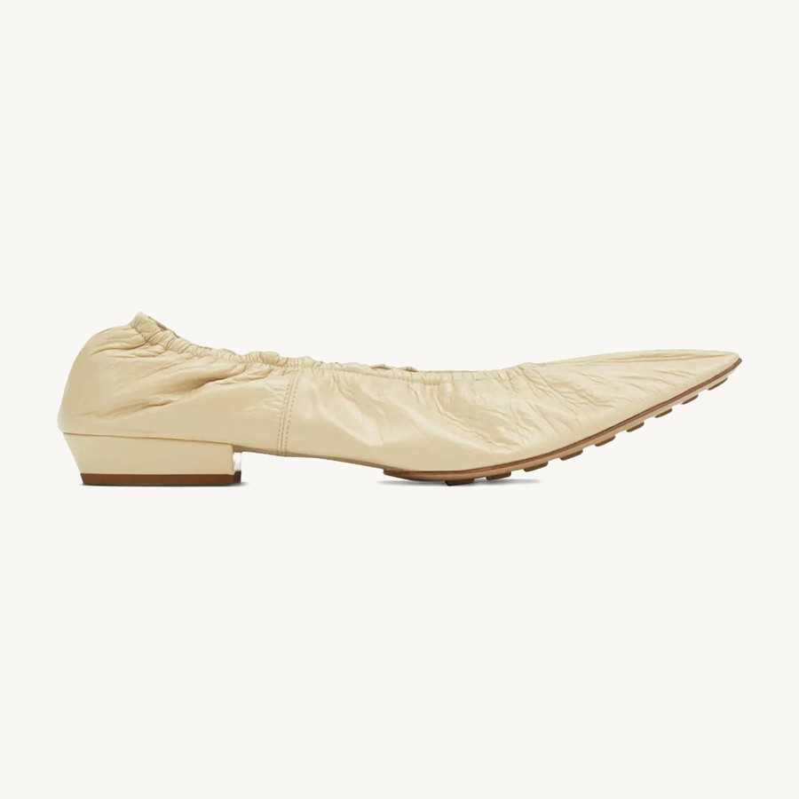 Bottega Veneta — Bottega Veneta Pointed-Toe Leather Flat — Beige