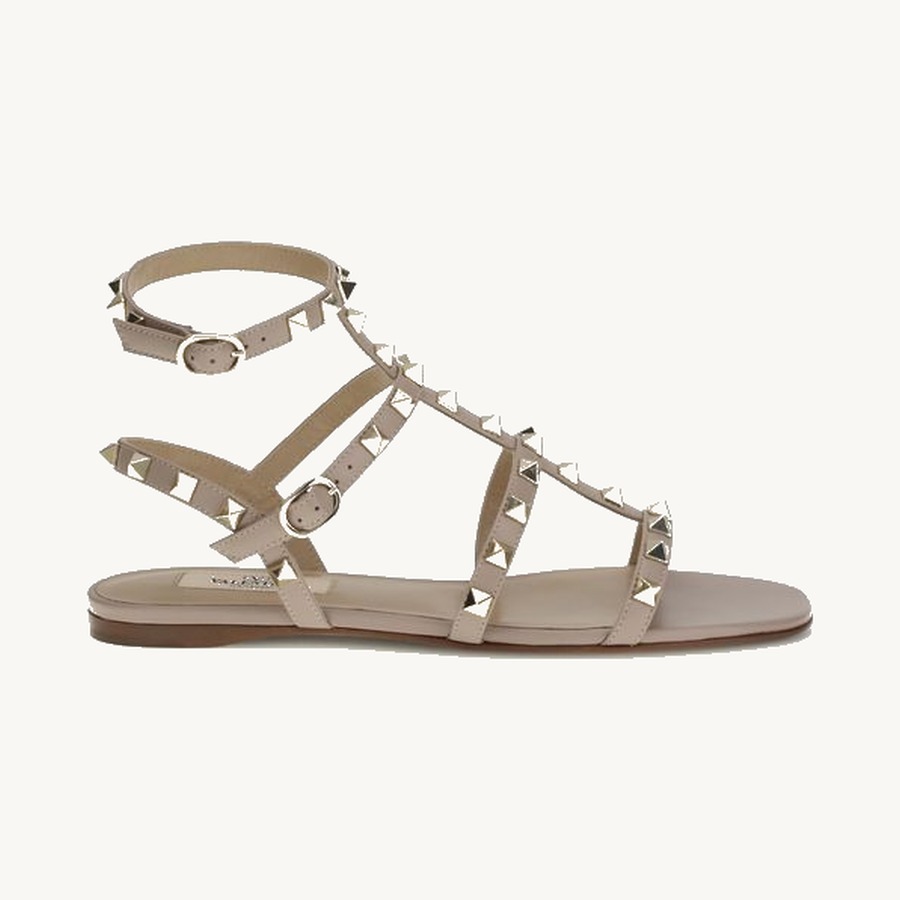 Valentino Garavani — Valentino Garavani Rockstud Sandal — Beige