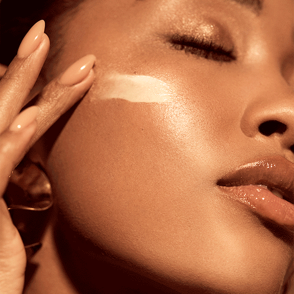 BRIGHTEN YOUR MORNING ROUTINE | SPEND $100+, AND GET A FREE TRIO OF BESTSELLERS IN THE GLOW EVEN BRIGHTER SET | SHOP NOW